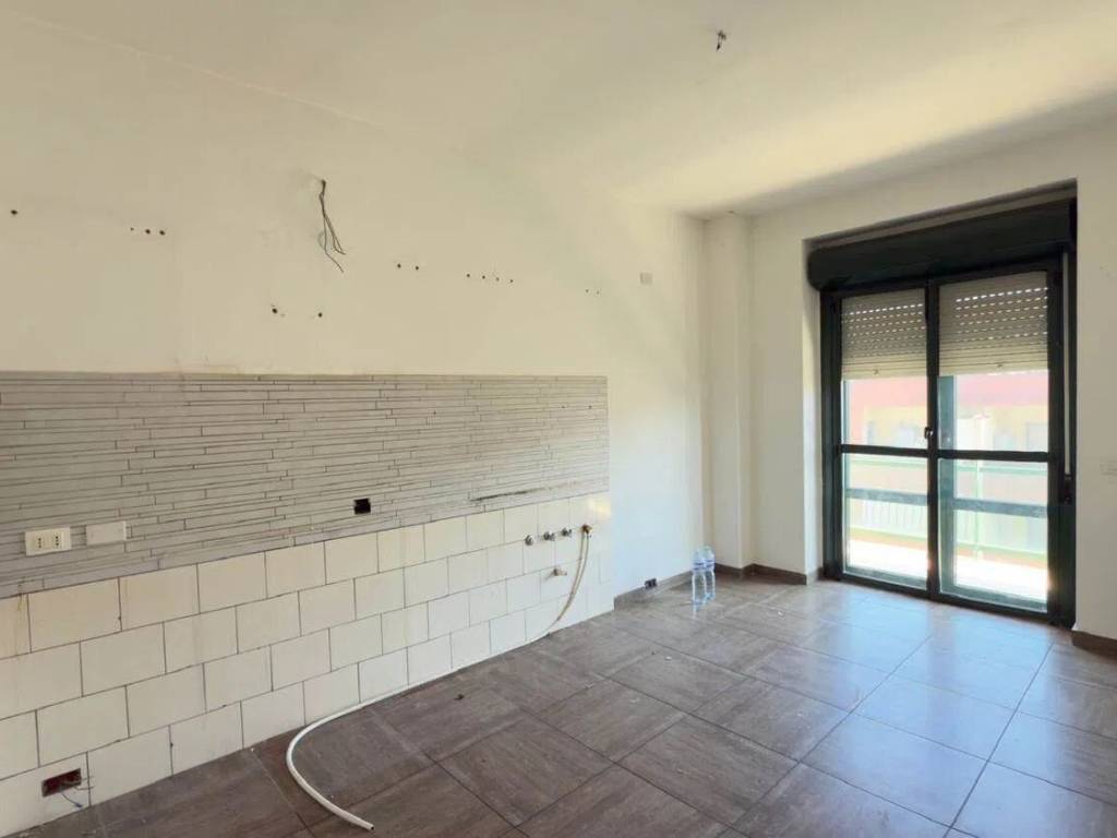 Appartamento a Caserta in Viale Dei Vecchi Pini No Number - Foto 5