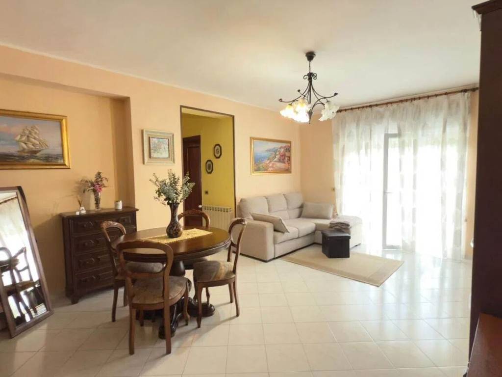 Appartamento a Caserta in Via Guglielmo Marconi, 53 - Foto 3