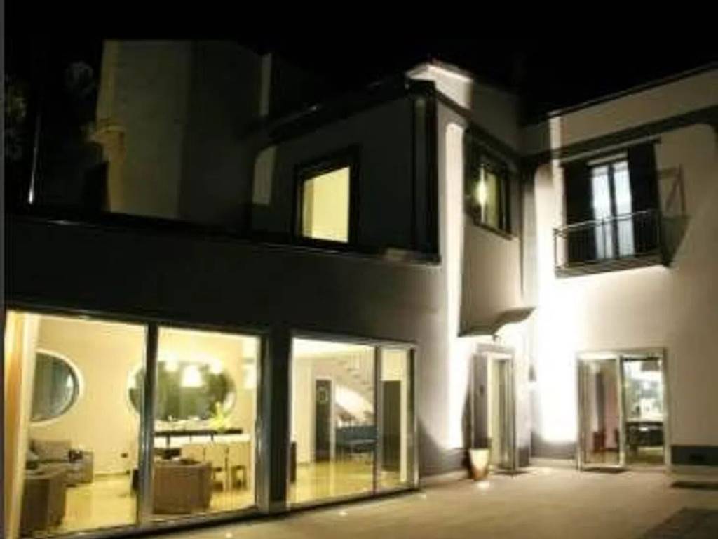 Villa a Caserta in Via Quercione, 64 - Foto 2