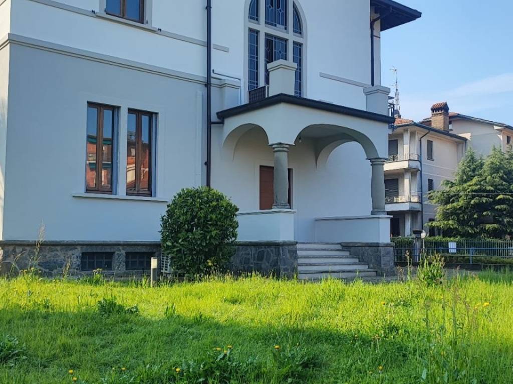 Appartamento a Cassago brianza in Via Alessandro Volta - Foto 4