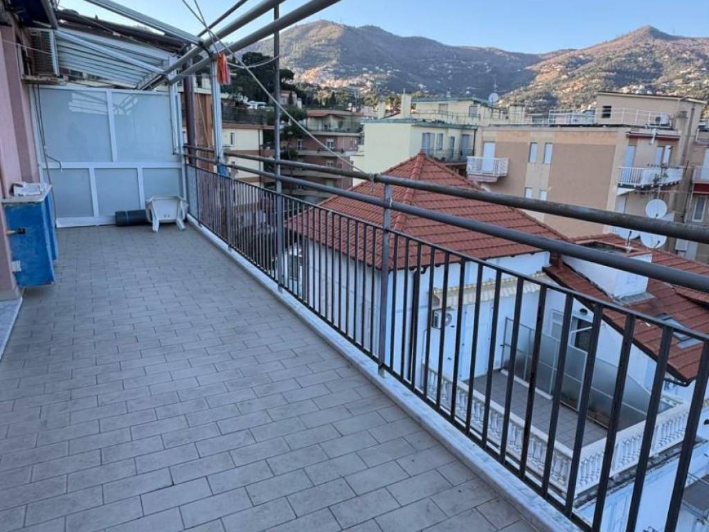 Attico / mansarda a Alassio in Via Leonardo da Vinci, 286 - Foto 2