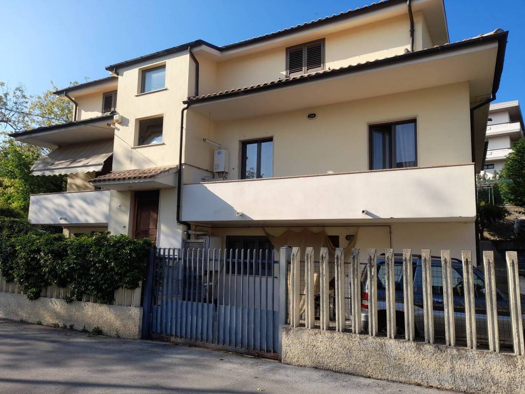 Villa a Pescara in Strada Vicinale Camerlengo, 18 - Foto 3