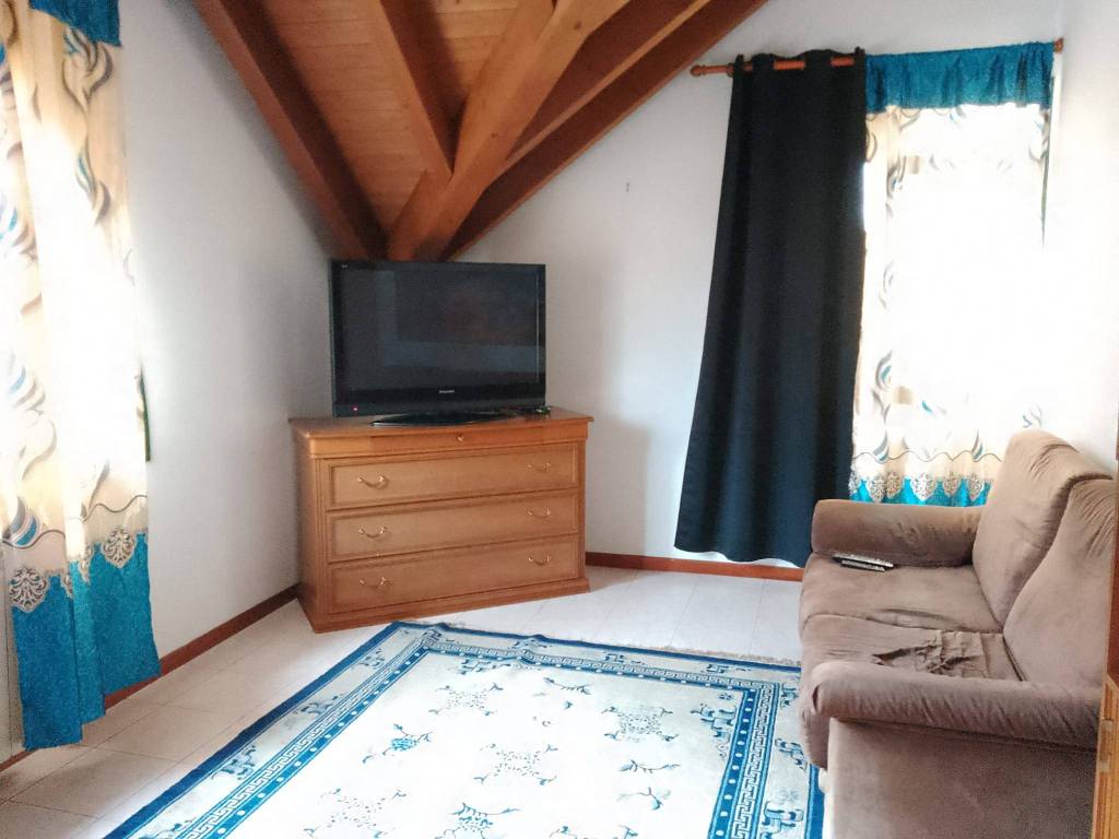 Appartamento a Omegna in Via 4 Novembre, 148 - Foto 2