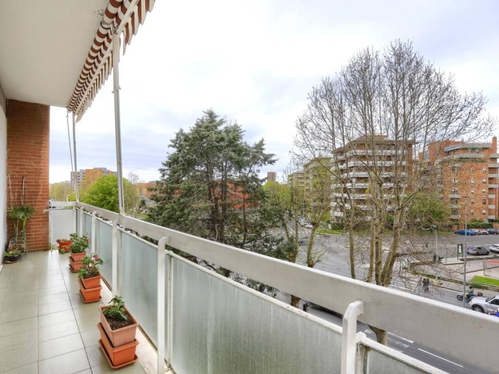 Appartamento a Livorno in Viale Francesco Petrarca, 167 - Foto 2