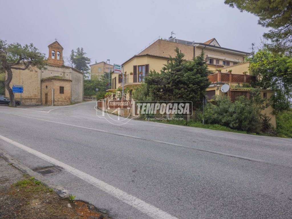 Appartamento a Montecosaro in Viale della vittoria 23 - Foto 2