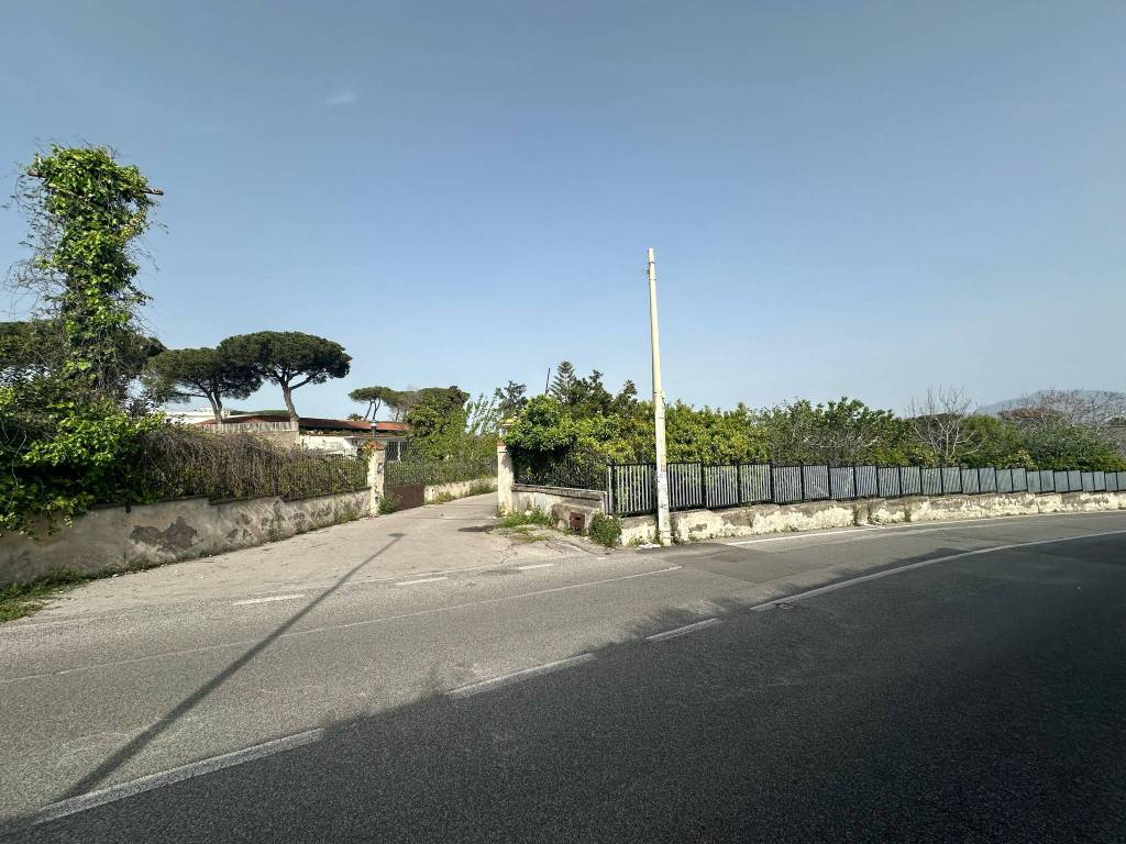 Immobile a Boscotrecase in Via Ugo Foscolo - Foto 1
