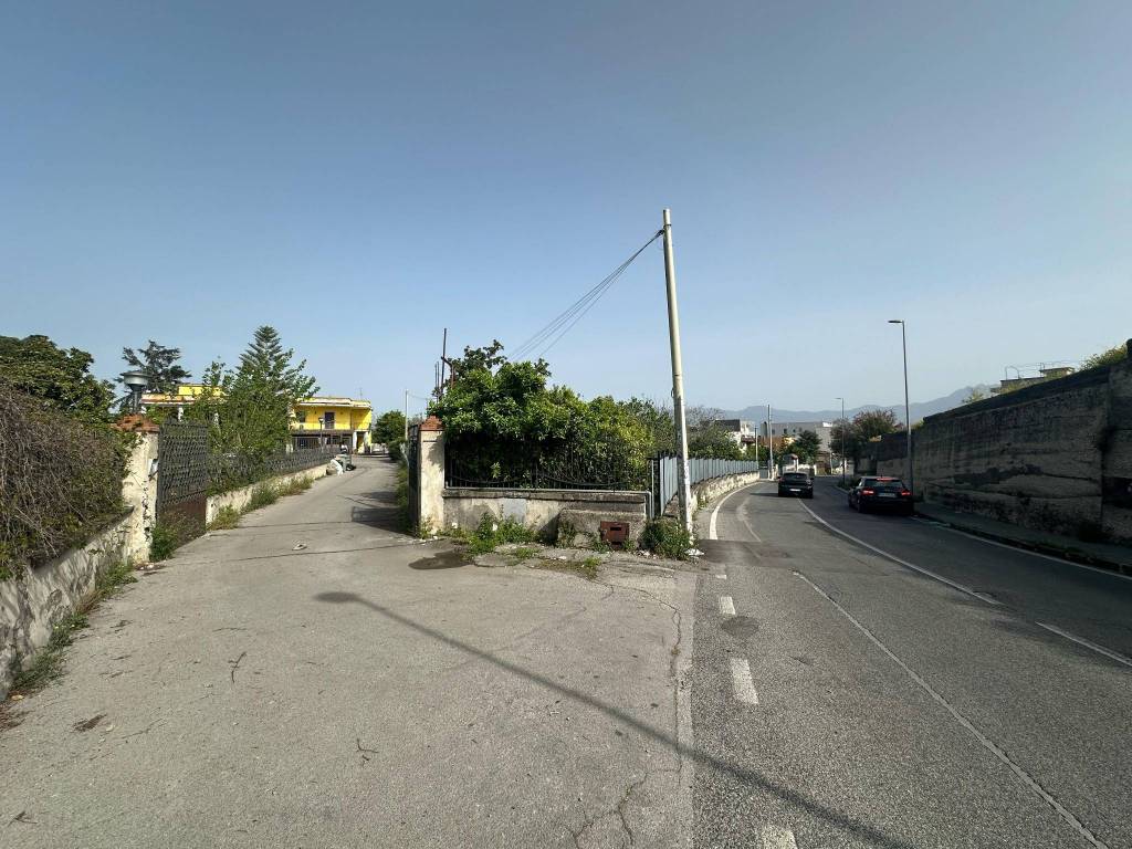 Immobile a Boscotrecase in Via Ugo Foscolo - Foto 4