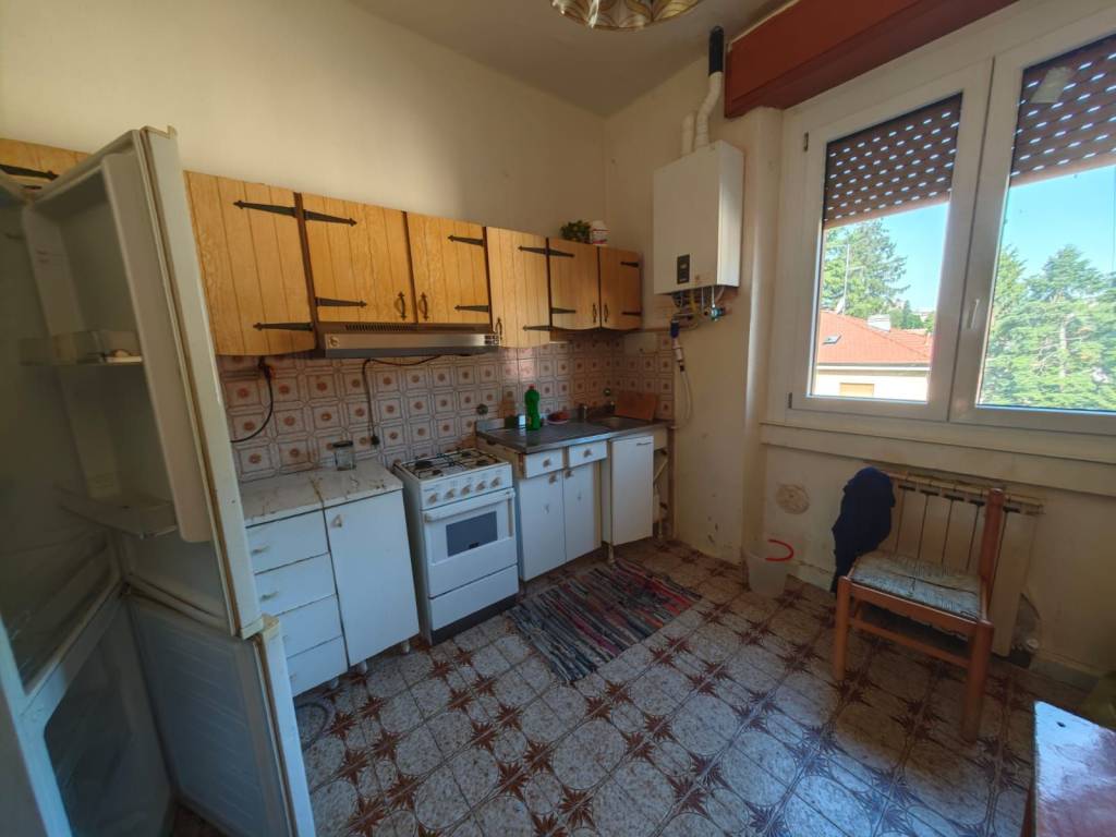 Appartamento a Gallarate in Via Angelo Pegoraro - Foto 2