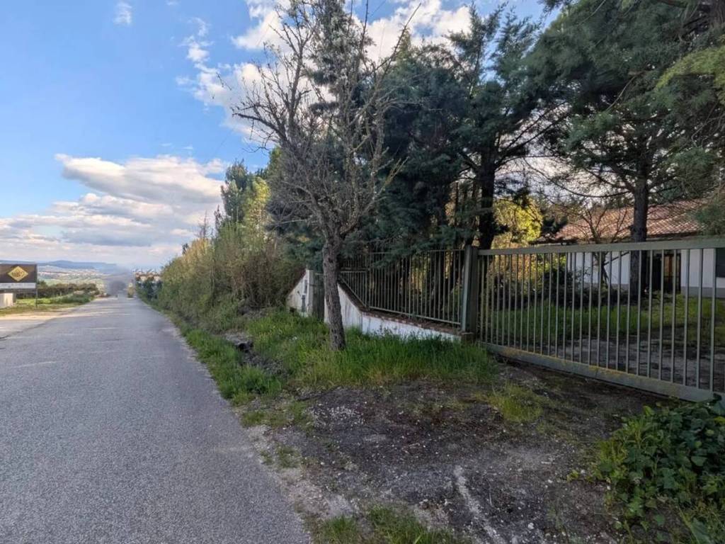 Villa a Pietrelcina in Via Santa Maria S.N.C. - Foto 2