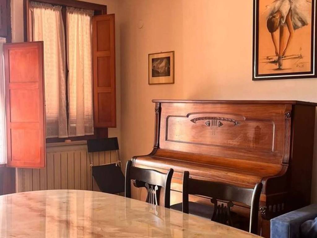 Appartamento a Pietrelcina in Piazza Santissima Annunziata - Foto 2