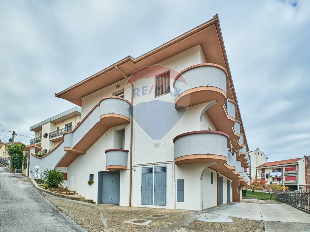 Appartamento a Penne in VIA DEI TINTORI, 17 - Foto 2