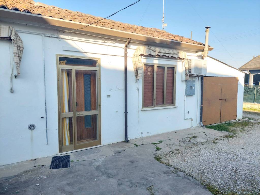 Villa a Porto viro in Via Torino, 1 - Foto 2