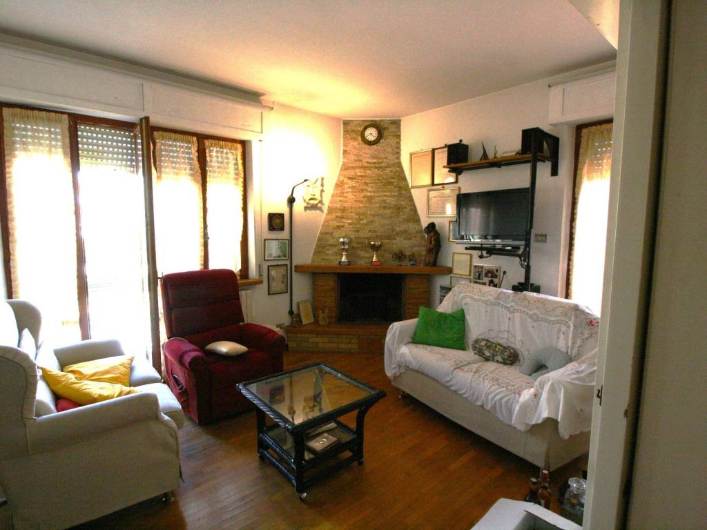 Casa indipendente a Civitanova marche in Via Massimo d'Azeglio - Foto 2