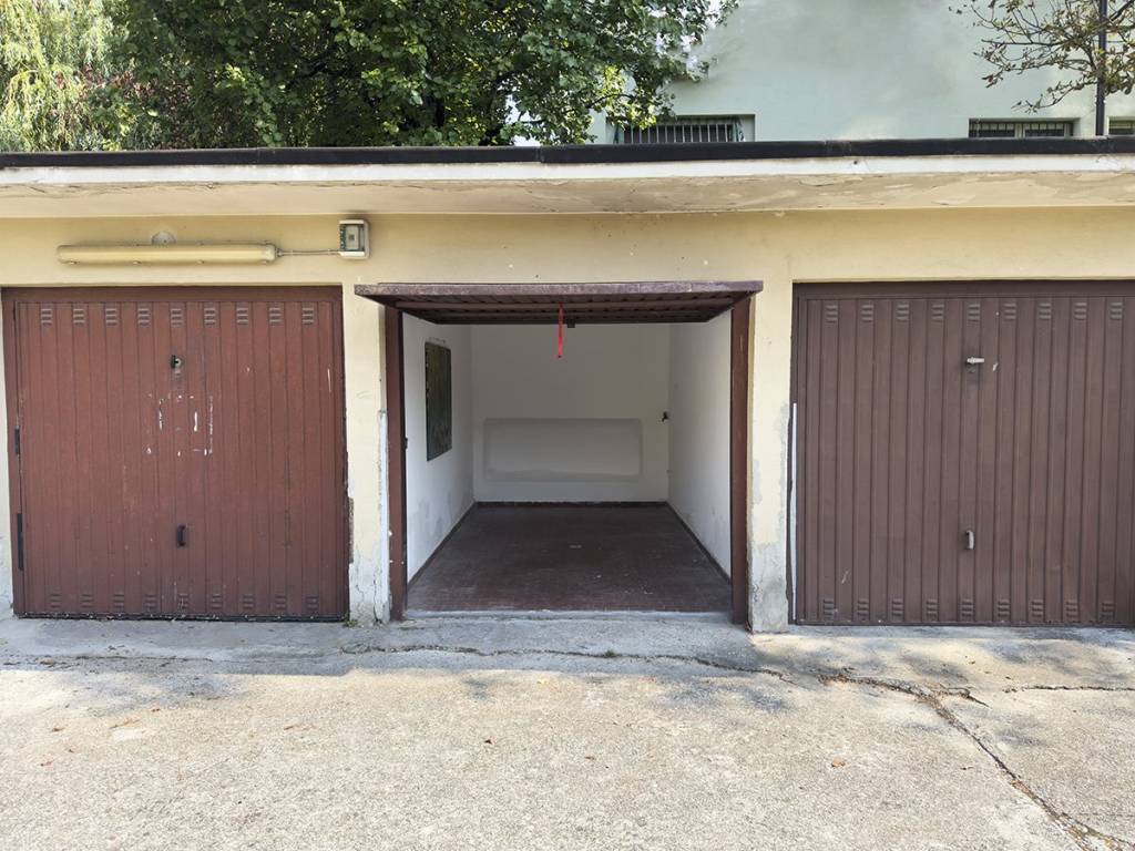 Box / garage a Trieste in Vicolo della Salvia, 7 - Foto 2
