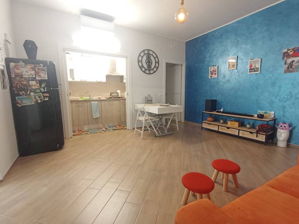 Appartamento a Acquaviva delle fonti in Via Luigi Einaudi, 18 - Foto 2