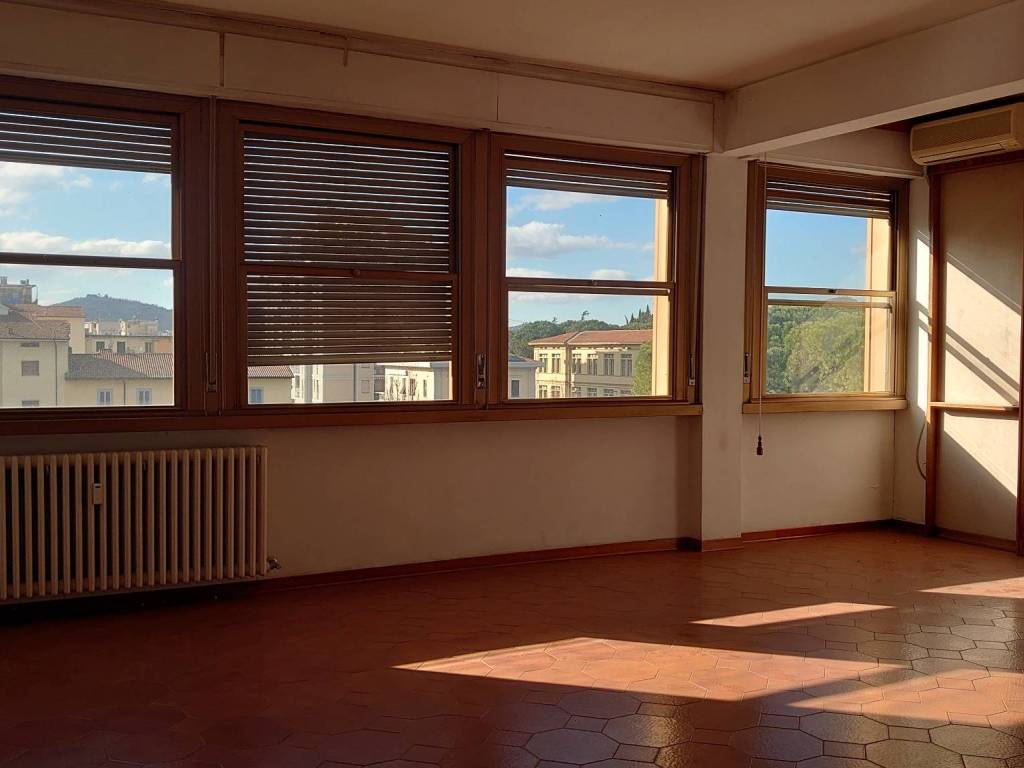 Appartamento a Arezzo in Via Vittorio Veneto - Foto 2