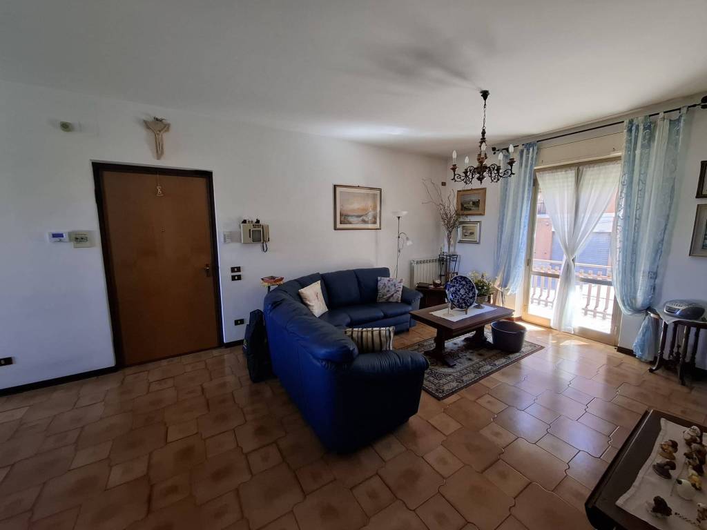 Appartamento a Todi in Viale 1 Maggio - Foto 2
