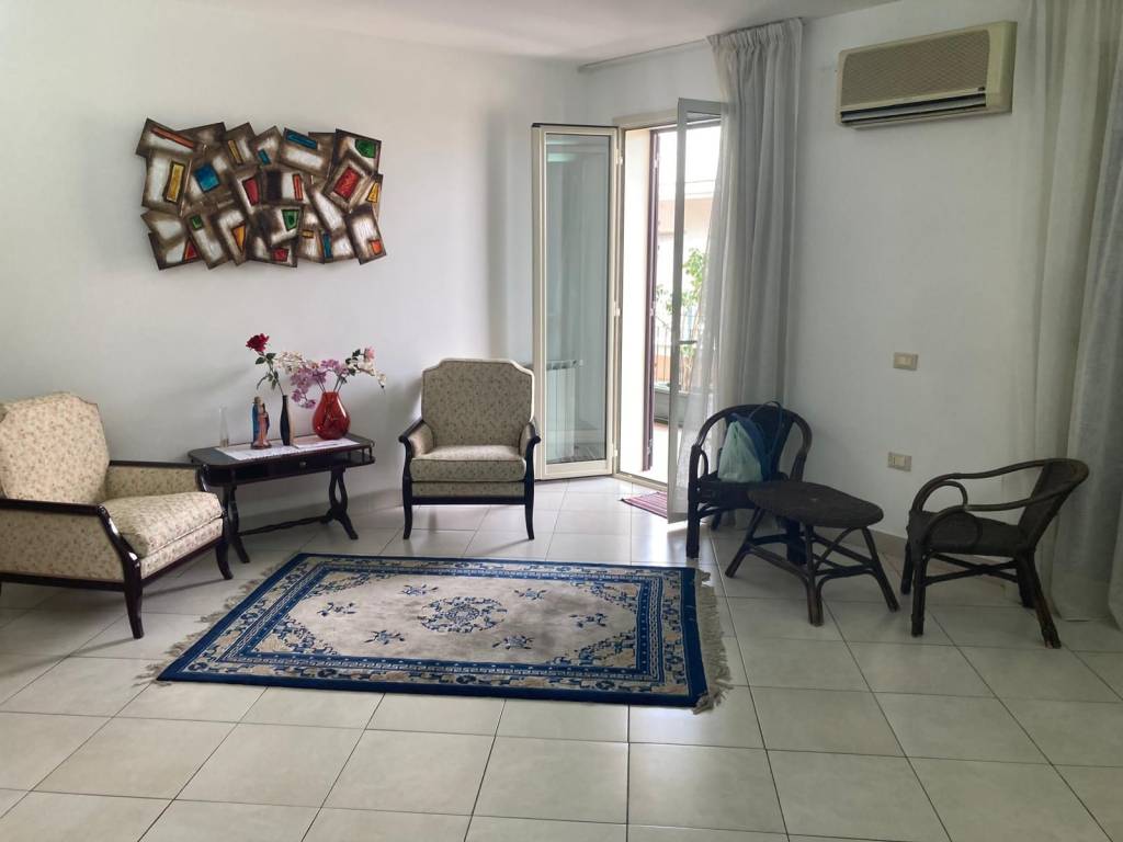 Appartamento a Carlentini in Via Archimede, 183 - Foto 2