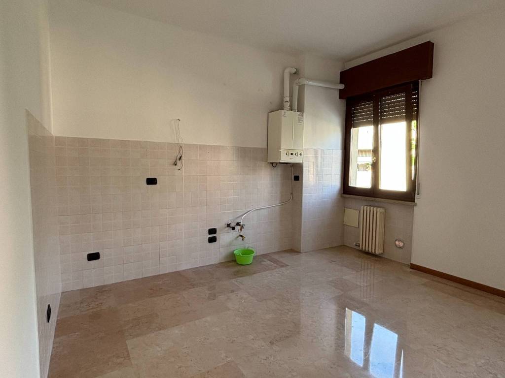 Appartamento a Bussolengo in Via Giosuè Carducci - Foto 2