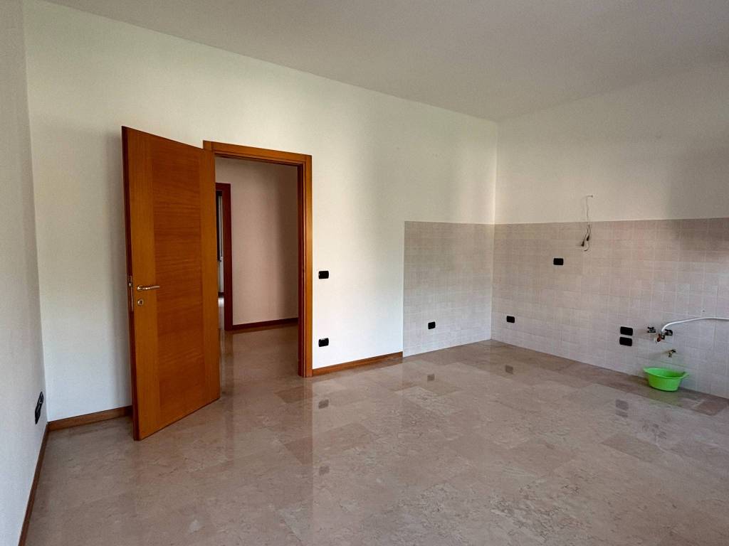 Appartamento a Bussolengo in Via Giosuè Carducci - Foto 4
