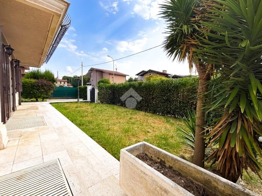 Villa a Passirano in Via Cadorna - Foto 2