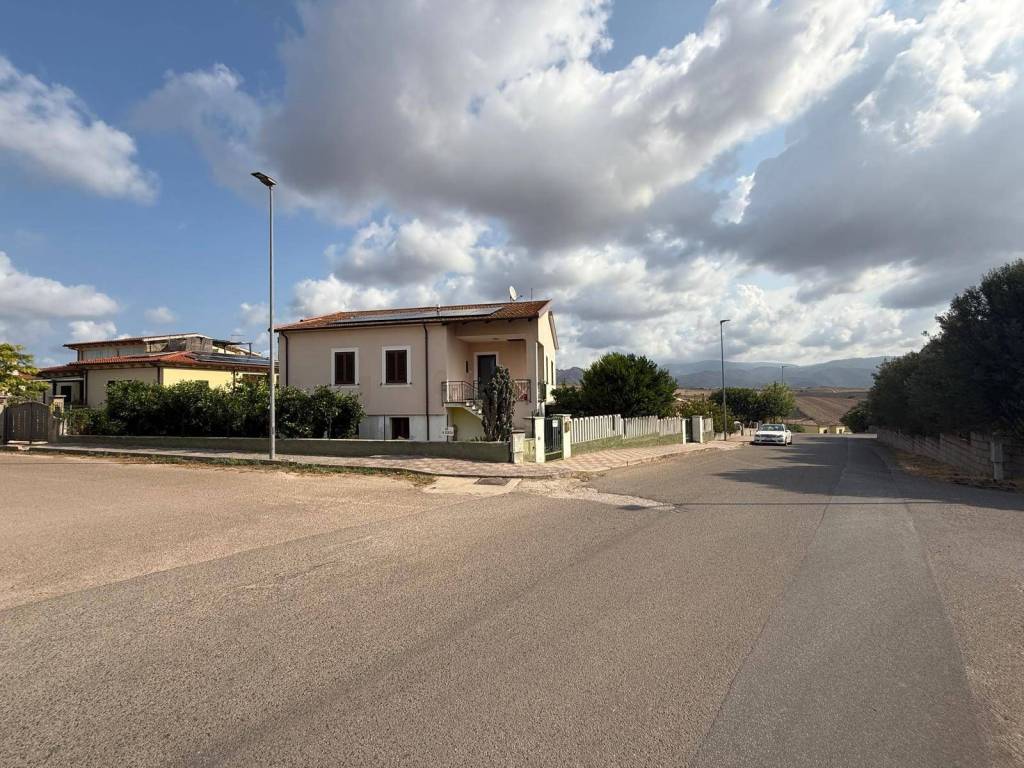 Villa a Perfugas in via Cesare Battista - Foto 2