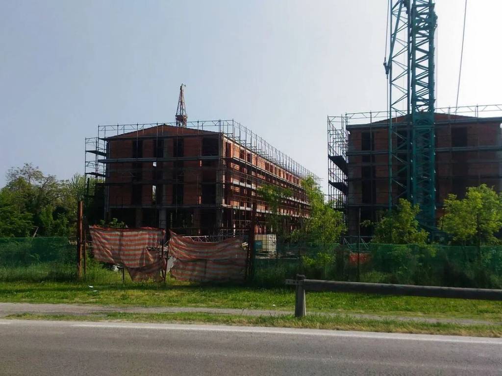 Palazzo / stabile a Bagnolo san vito in Romana No Number - Foto 3