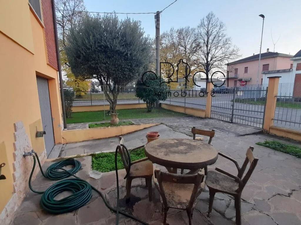 Villa a Curtatone in Via Pietro Nenni No Number - Foto 2