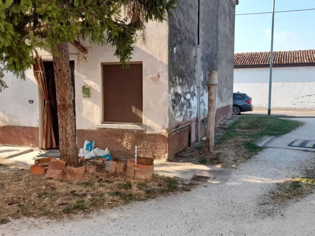 Villa a Rodigo in Via Andrea Costa, 13 - Foto 2