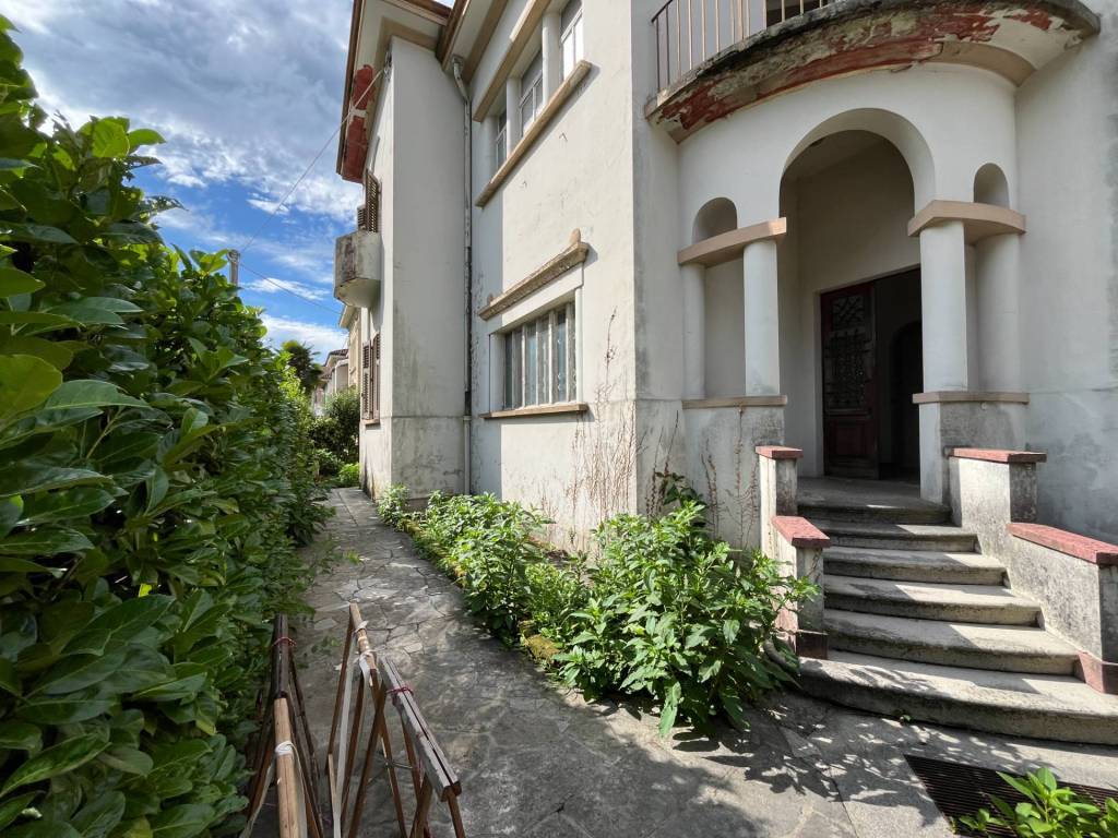Villa a Gorizia in VIA BUONARROTI, 14 - Foto 4
