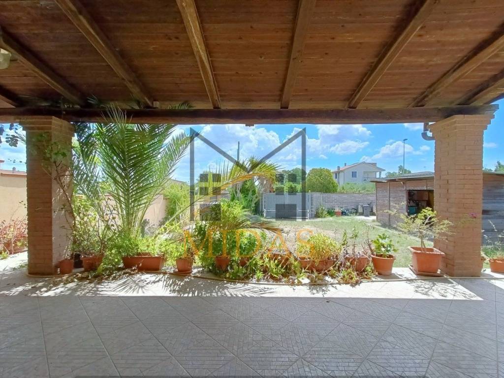 Villa a Aprilia in Via Metauro, 6 - Foto 2