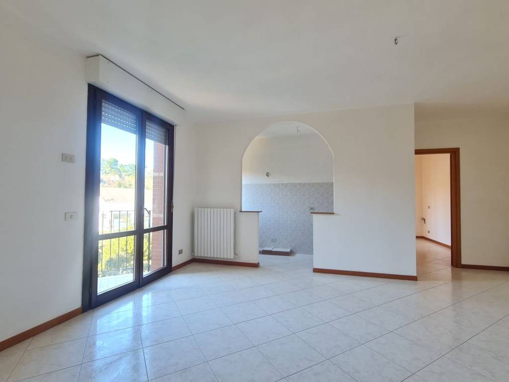 Appartamento a Jesi in Via Massimo D'Antona - Foto 2