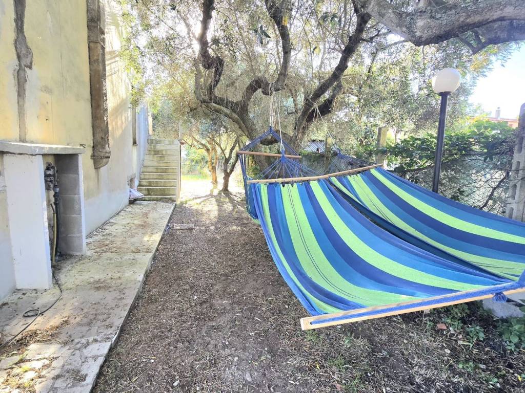 Villa a Aprilia in Via delle Azalee - Foto 3