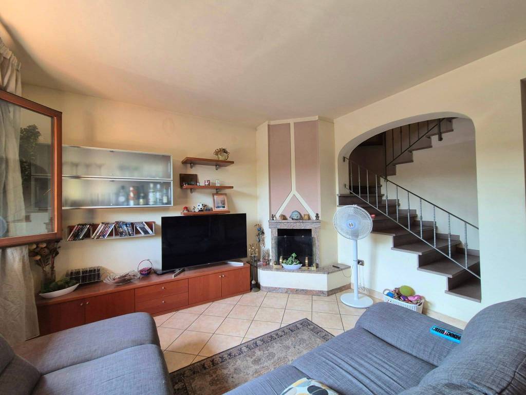 Casa indipendente a Quarrata in Via Francesco Colzi, 36 - Foto 2
