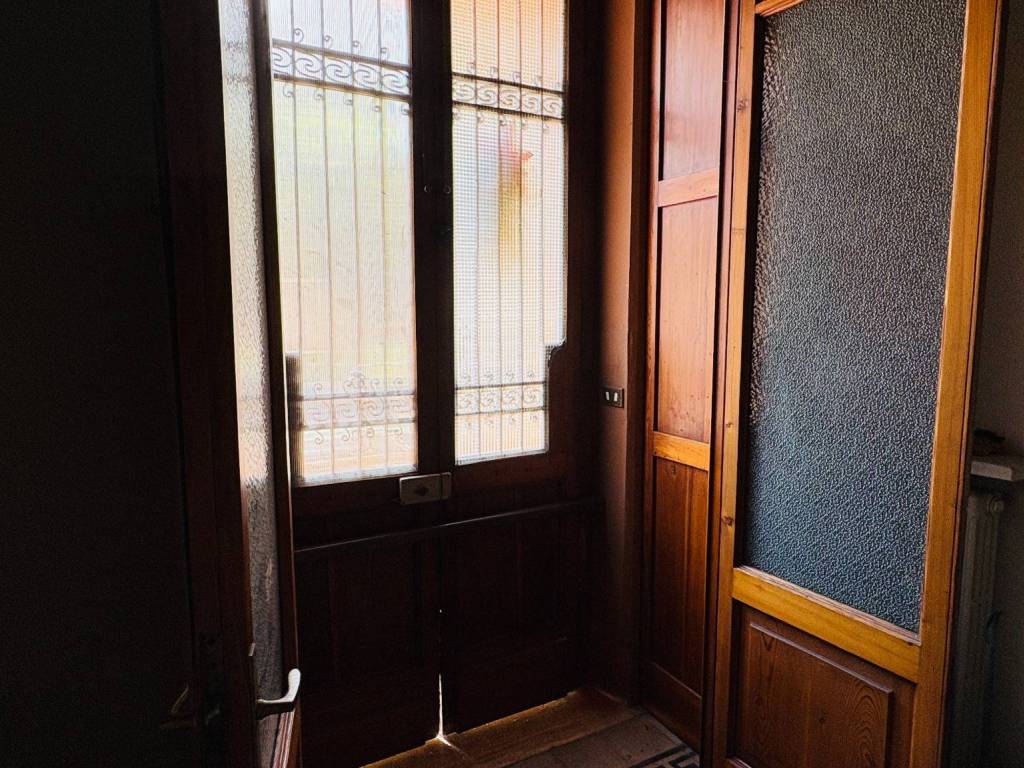 Villa a Legnago in Viale Regina Margherita, 3 - Foto 2