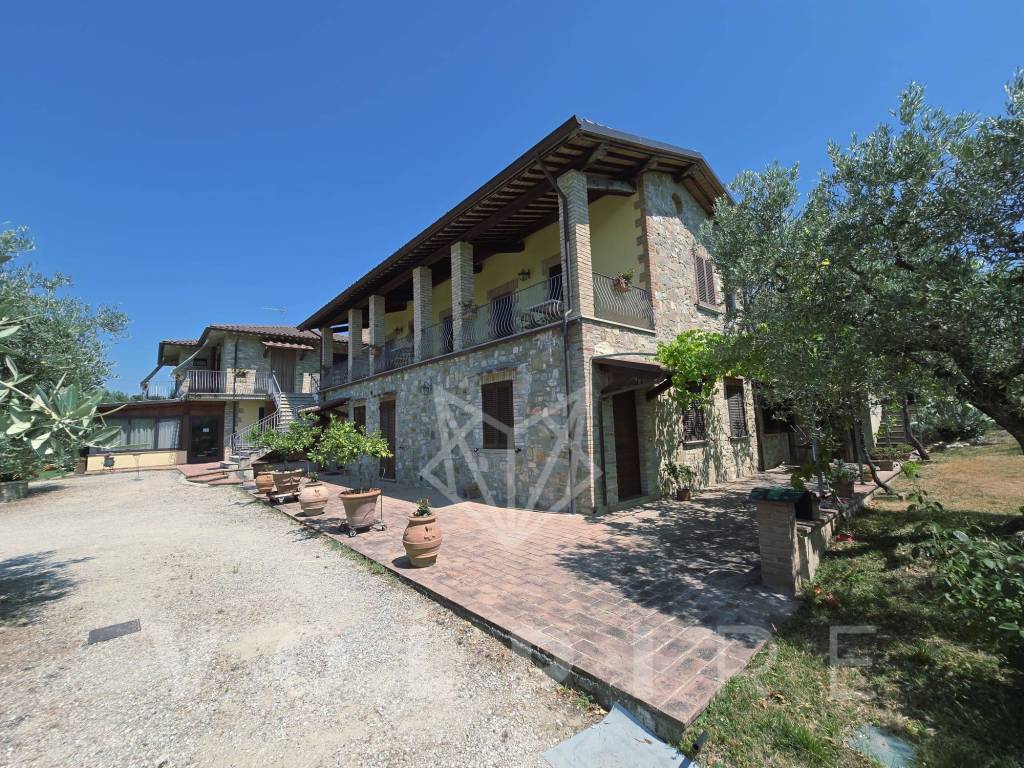 Villa a Assisi in Via Sant'Angelo, 16 - Foto 2