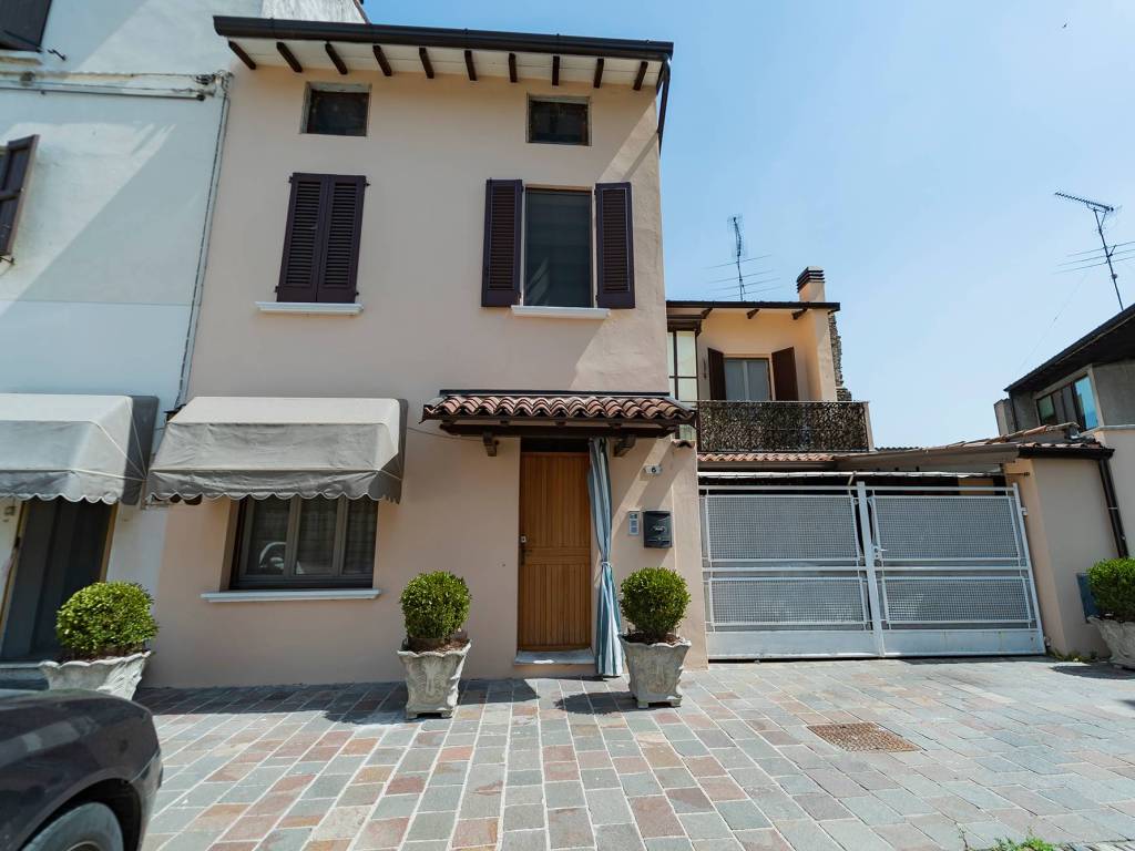 Casa indipendente a Medole in Piazza Castello - Foto 2