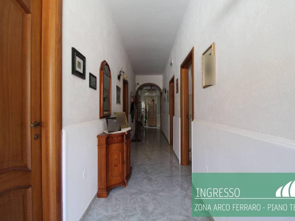 Casa indipendente a Mesagne in Via Arco Ferraro - Foto 2