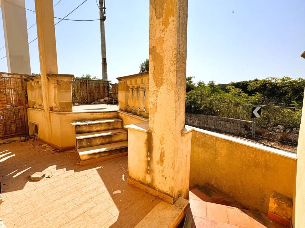 Casa indipendente a Tricase in Via Ruggiero di Lauria - Foto 4