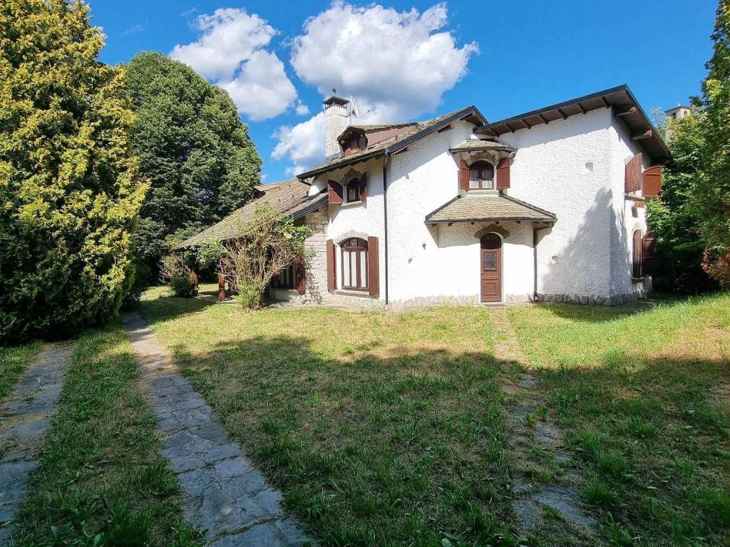 Villa a Centro valle intelvi in Via San Rocco, 37 - Foto 3