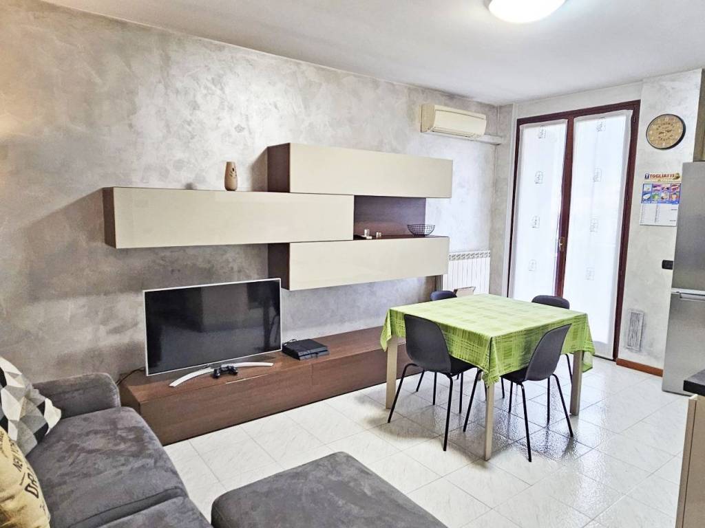 Appartamento a Vellezzo bellini in Via Alessandro Manzoni, 3 - Foto 2