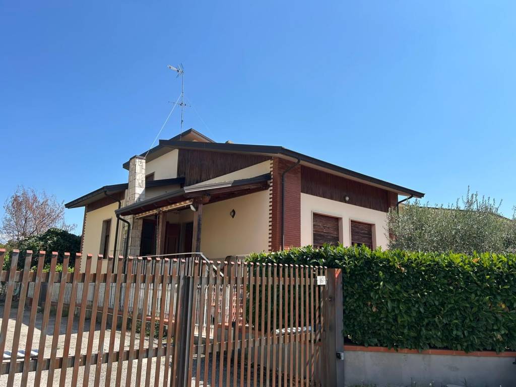 Villa a San giorgio del sannio in Via Fellonici, 19 - Foto 2