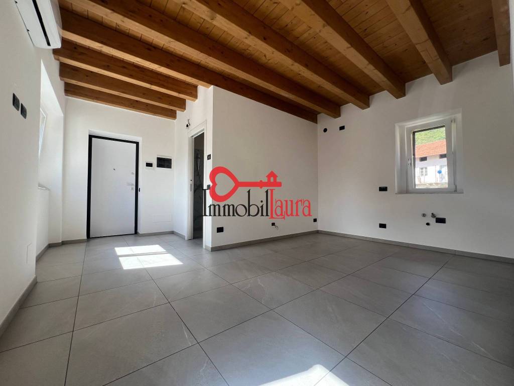 Appartamento a Bisuschio - Foto 2