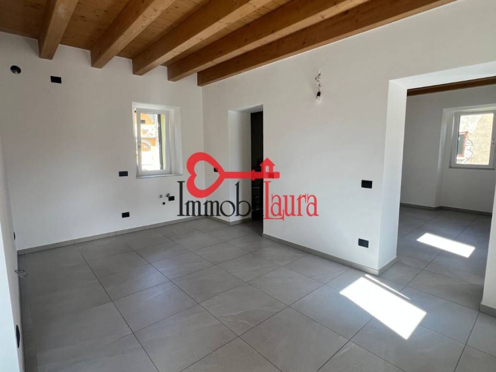 Appartamento a Bisuschio - Foto 3