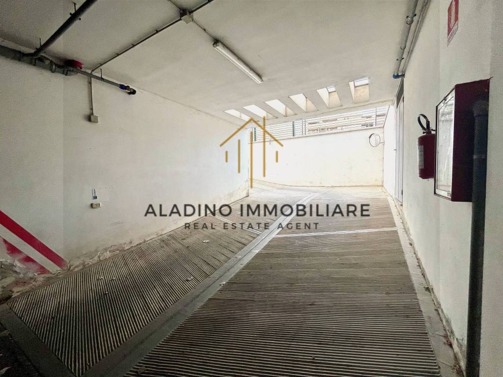 Box / garage a Trani - Foto 5