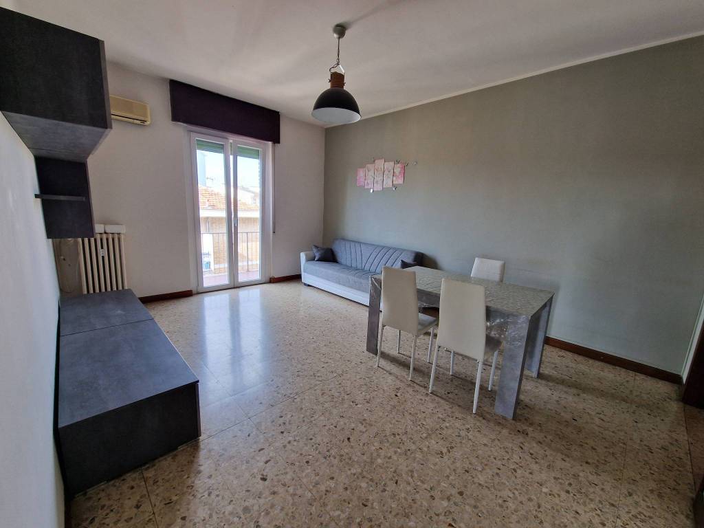 Appartamento a Mantova in Viale Pietro Albertoni - Foto 3