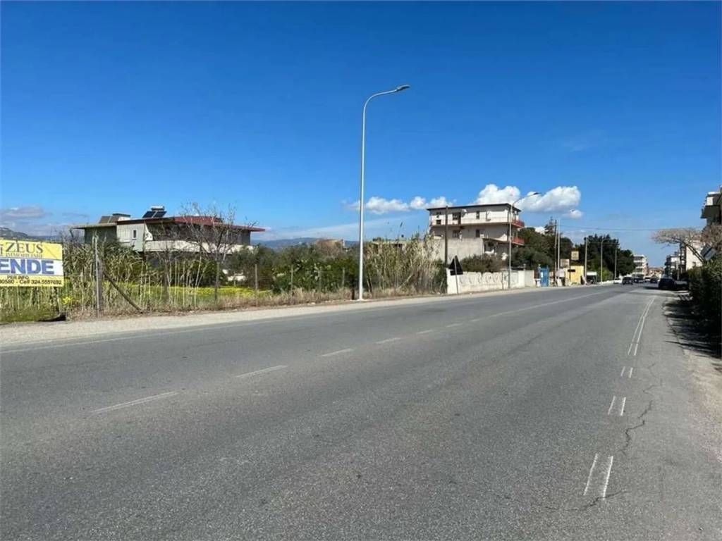 Terreno a Siderno in Via Mediterraneo, 50 - Foto 2
