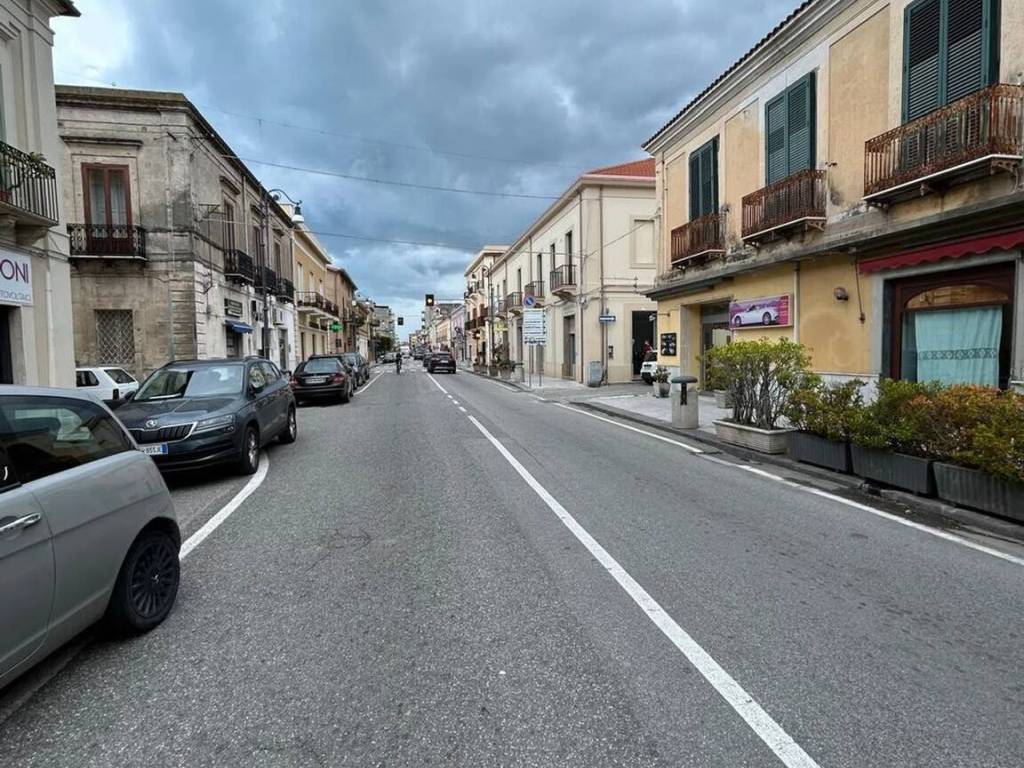Immobile a Locri in Corso Vittorio Emanuele No Number - Foto 2