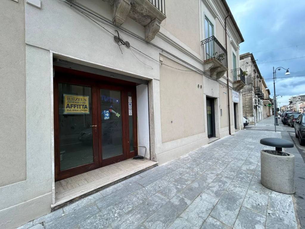Immobile a Locri in Corso Vittorio Emanuele No Number - Foto 3