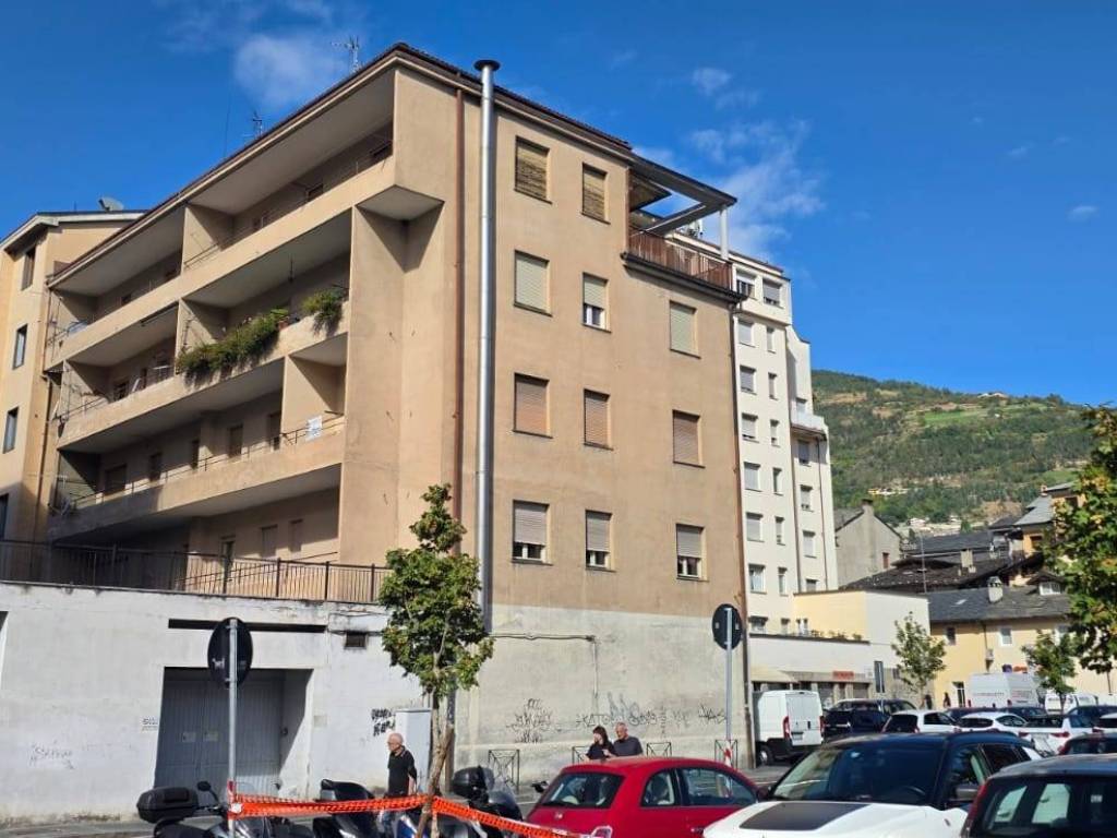 Appartamento a Aosta in VIA CARLO PROMIS, 8 - Foto 2